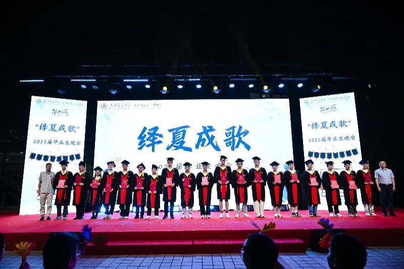 图15+班级理事_resized.jpg